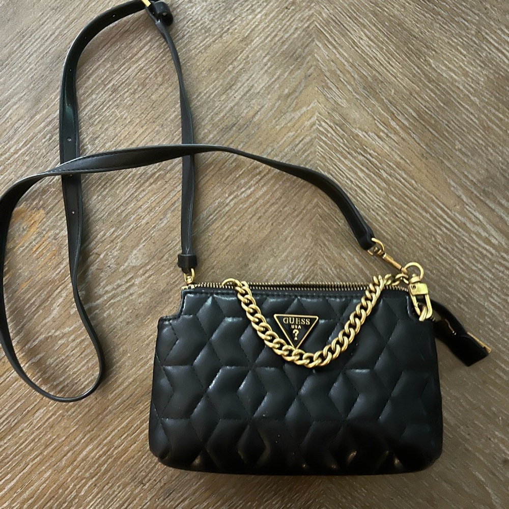 Guess quilted crossbody